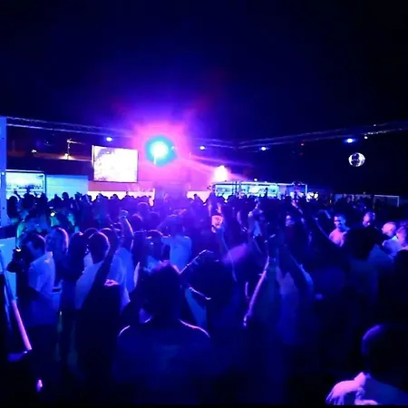 Апартаменты Tarik Beach Apartment Портиман